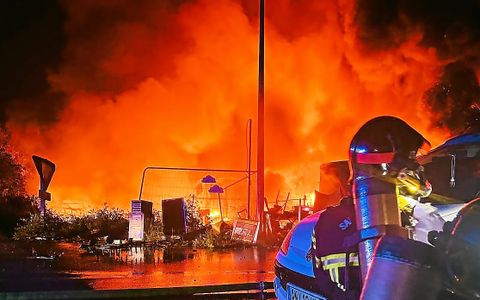 Deux bâtiments détruits par le feu : une importante intervention à Montauban-de-Bretagne