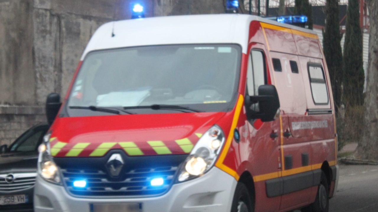 l’automobiliste prend la fuite après l’accident