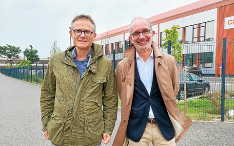 Les pilotes de la réhabilitation de la Barre Thomas : Philippe Degez (à gauche), directeur général Métiers de l’exploitation et du tertiaire chez Lamotte, et Cyrille Bernier (à droite), directeur général de Mazureau.