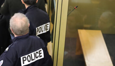 il passe à tabac son ex-compagne devant les yeux de leur fillette