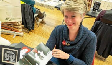 Au salon Pontivy Livre & Art, Charlotte Depaepe a présenté son premier livre pour enfants