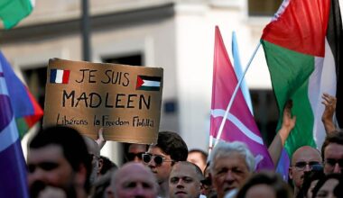 « Le silence serait une faute » : en France, des milliers de personnes se lèvent contre l’interception d’un bateau humanitaire par Israël