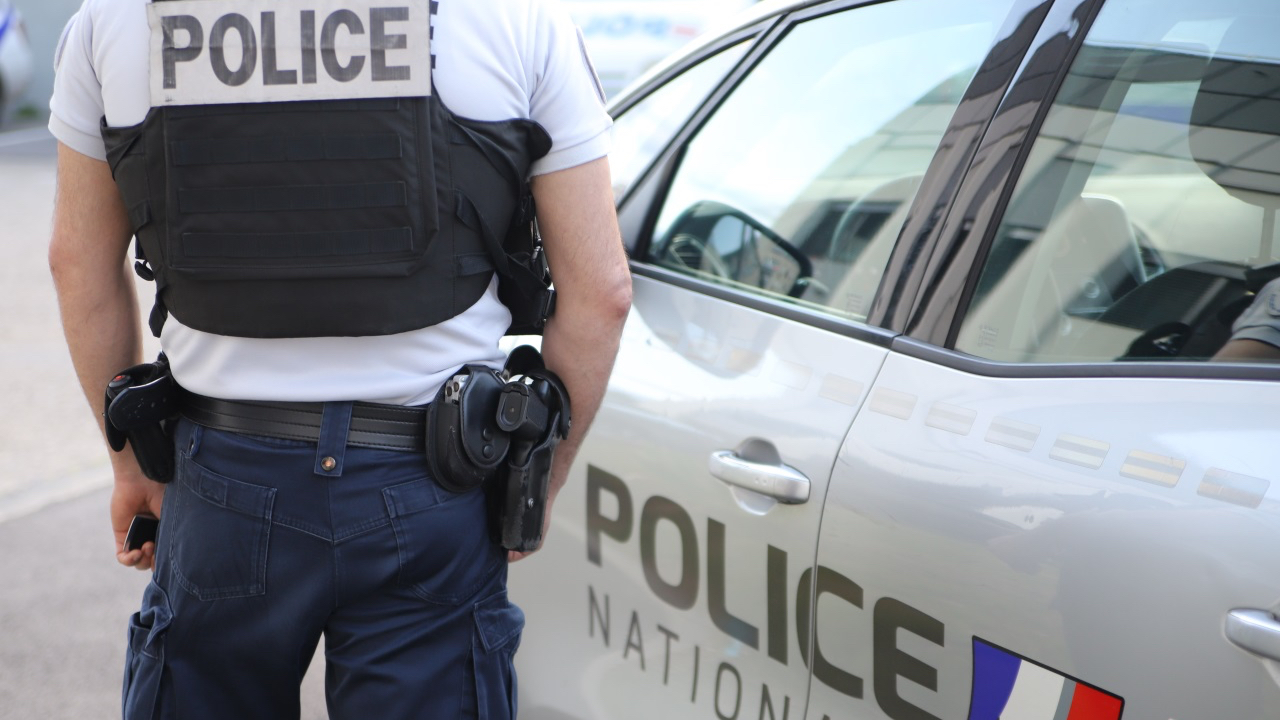 enquête ouverte après la mort violente d’un couple de personnes âgées dans leur lit