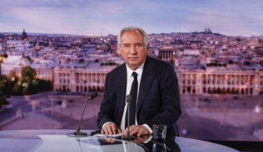 DIRECT - Meurtre d'une surveillante à Nogent : Bayrou promet d'interdire "tout de suite" la vente de certaines armes blanches aux mineurs