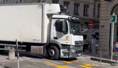 un camion se retrouve coincé, Fabien Bagnon accuse la "désinformation"