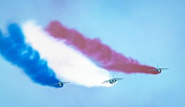 À Plomodiern, une foule immense au meeting aérien de Sourire de mômes pour admirer la Patrouille de France [En images et en vidéo]