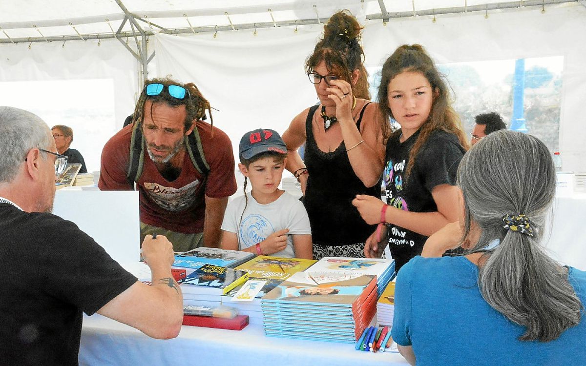 Catherine Latteux et son mari Wray, fondateurs des Éditions du Bouquin avec l’illustrateur Nitch, ont pris le temps d’expliquer leur travail.