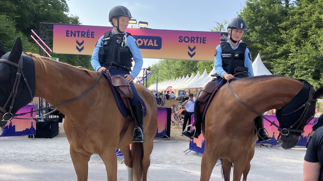 La sécurité est de mise au château de Chambord, avec ici le poste à cheval.