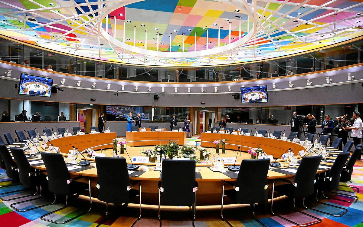 UE : accord des 27 pour prolonger les sanctions contre la Russie