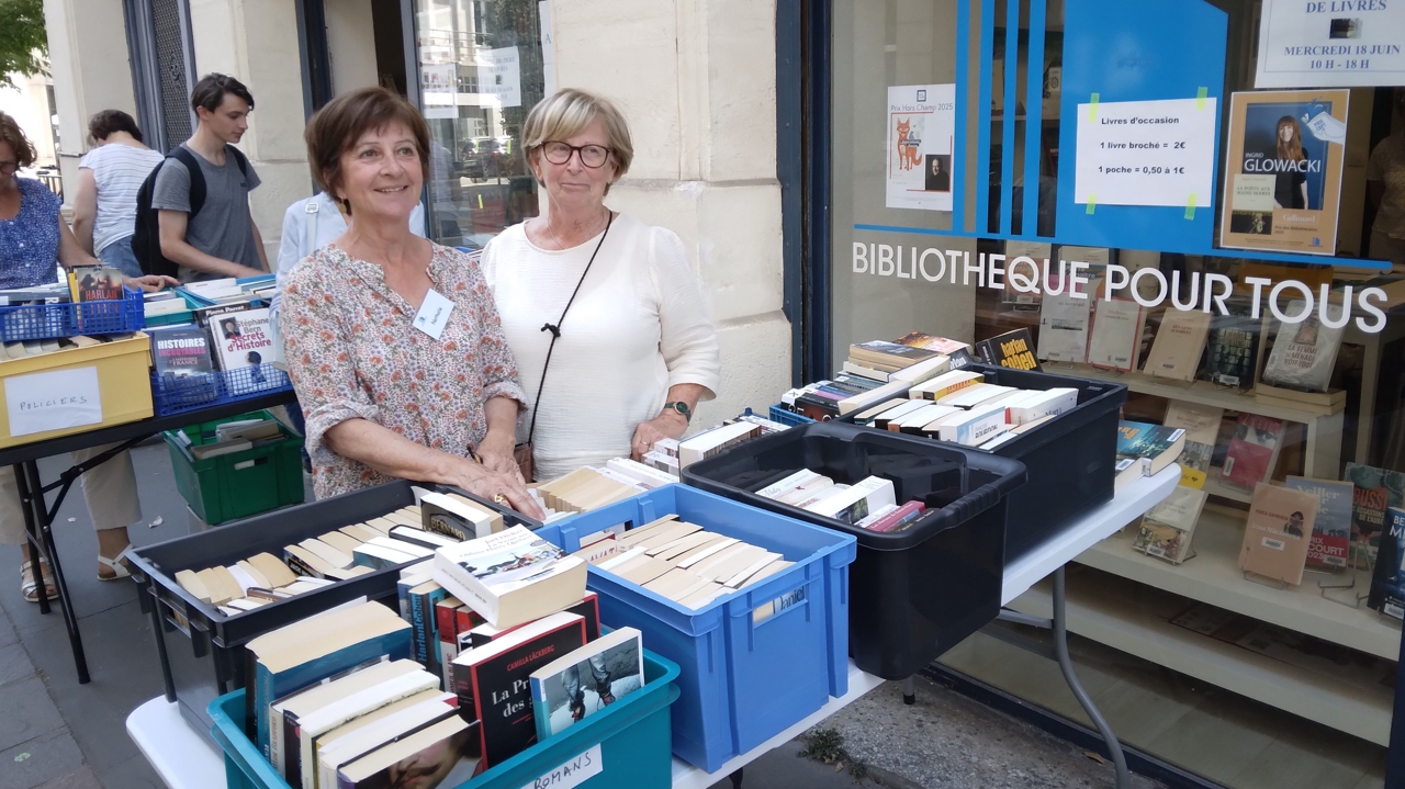 braderie d'été à la bibliothèque George-Sand