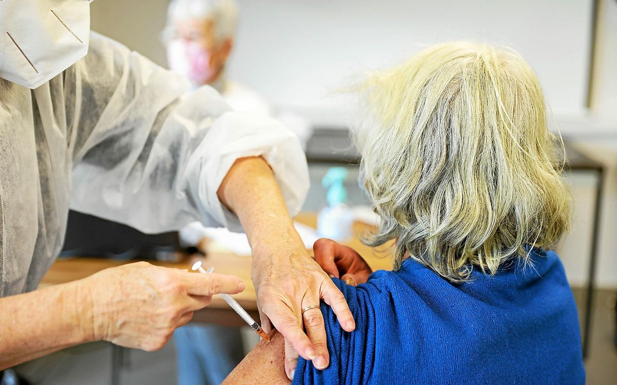 Variant du Covid-19 : face au « risque d’une reprise épidémique », l’appel à la vaccination de l’Académie nationale de médecine