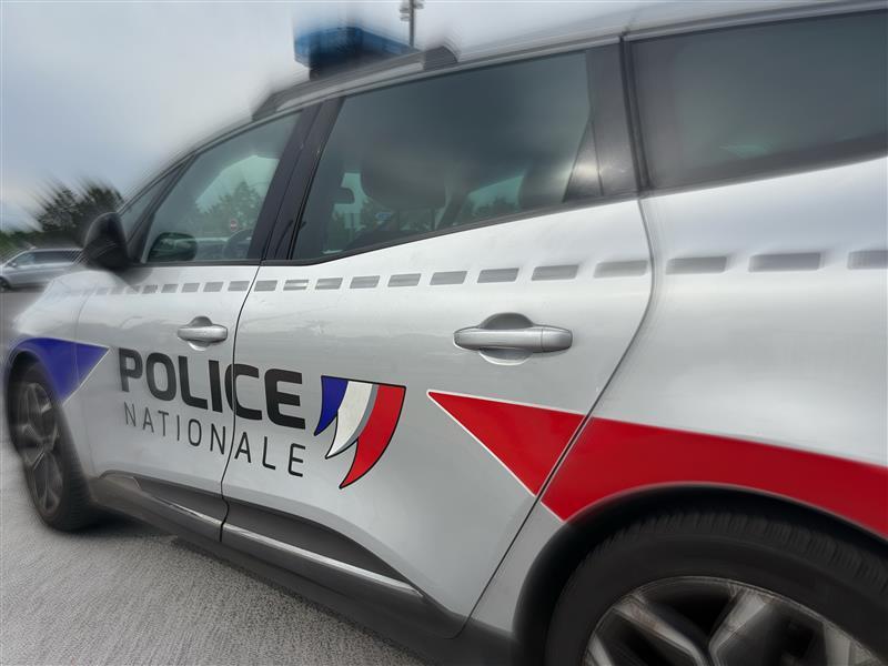 Dégradations à Saint-Étienne et voitures incendiées dans le Roannais après le succès du PSG
