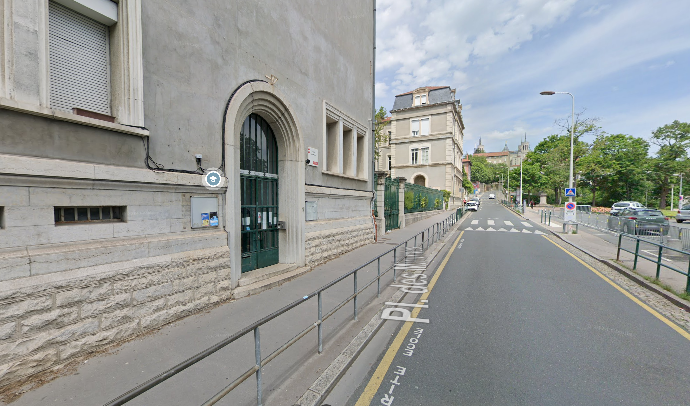Lyon : expulsé de son collège, il revient armé d'un couteau
