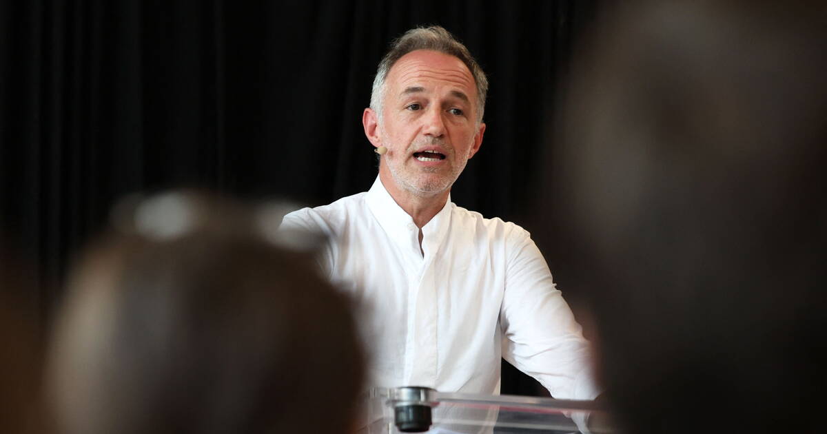à Paris, Emmanuel Grégoire achève sa campagne pour l’investiture socialiste avec un dernier meeting – Libération