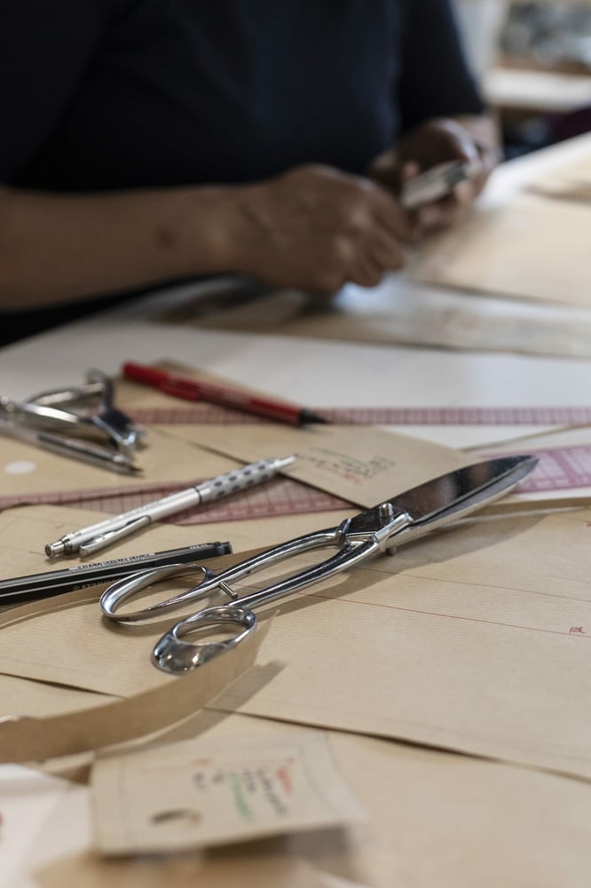 Cette première collection est constituée à 80% de matériaux surcyclés