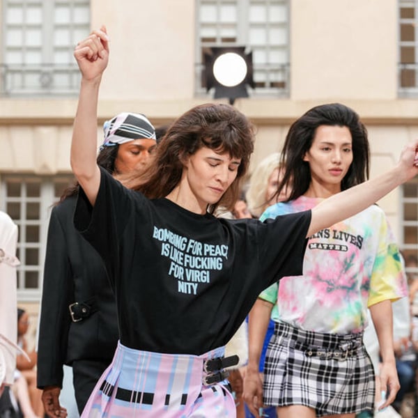 La jeune créativité s’exprime à Paris avec Jeanne Friot, Hed Mayner, 3.Paradis et Egonlab