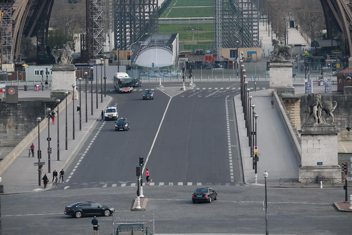 INFO MATCH - Paris : un jeune touriste américain grièvement blessé après une chute de 10 mètres