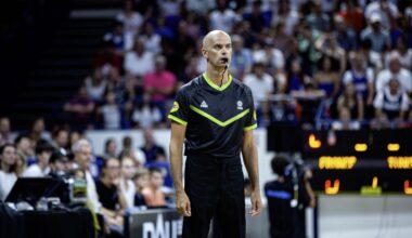 : Enquête "Ils m'ont dit de te payer en nature", "je te trouve très gay"... Les accusations à l'encontre d'un arbitre formateur embarrassent la Fédération française de basket-ball