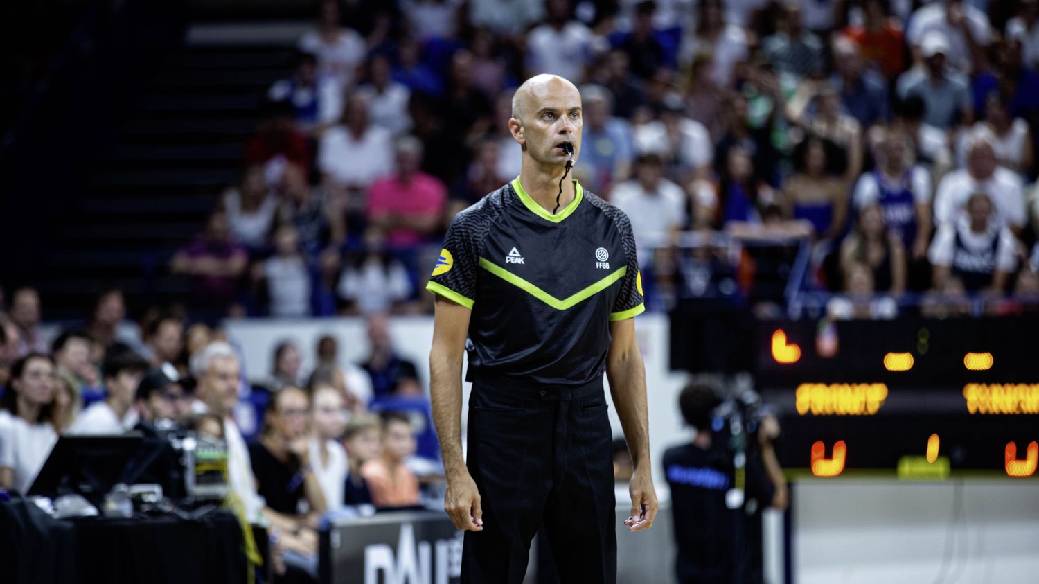 : Enquête "Ils m'ont dit de te payer en nature", "je te trouve très gay"... Les accusations à l'encontre d'un arbitre formateur embarrassent la Fédération française de basket-ball