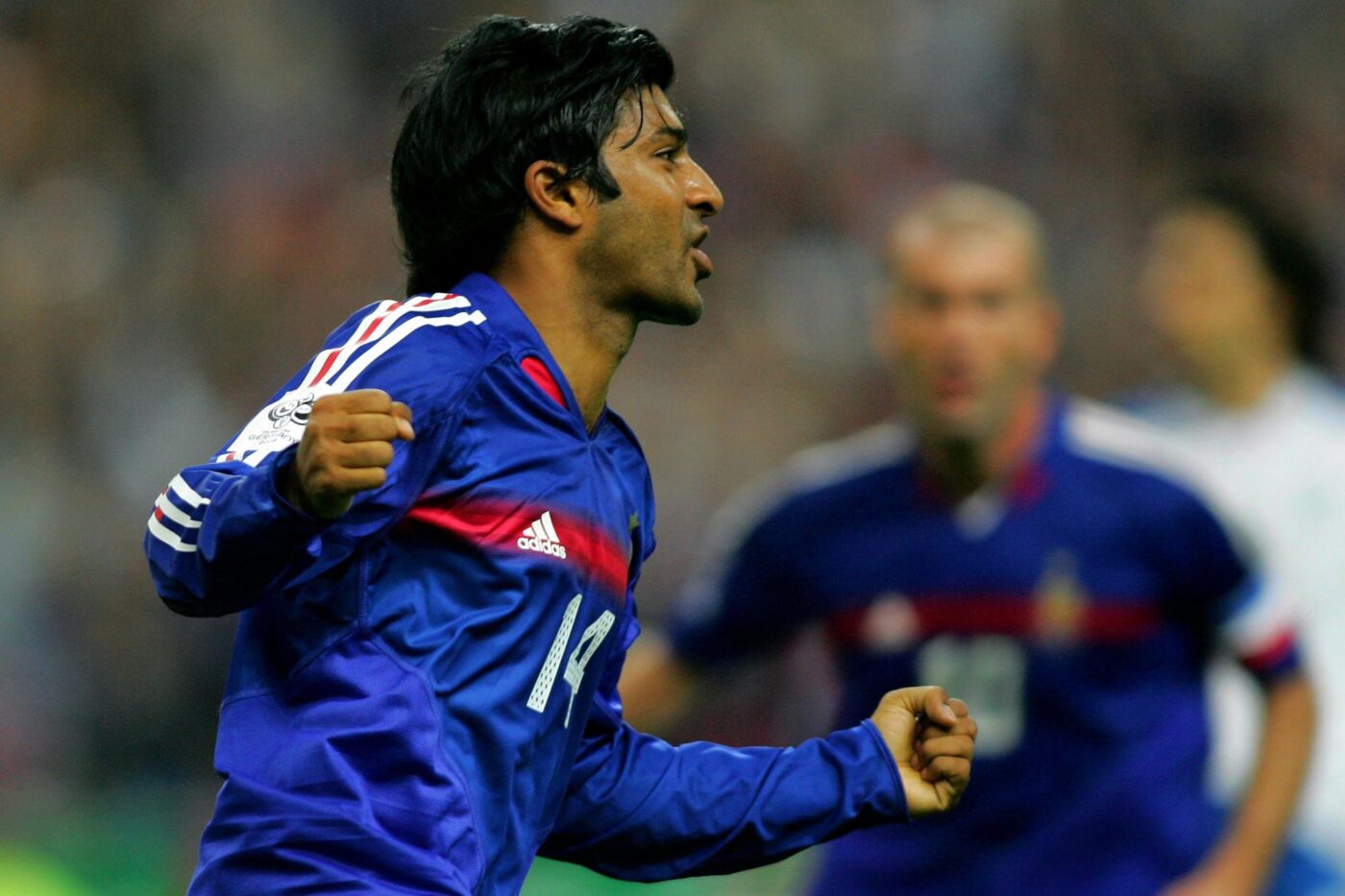 Vikash Dhorasoo se trouve un banc parisien - France - Paris 13 Atletico