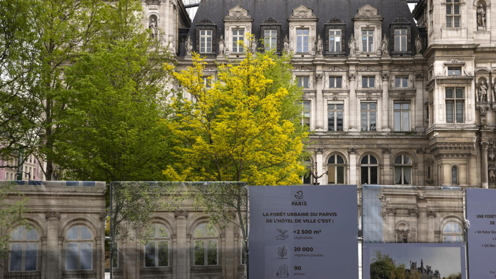 Face au réchauffement climatique, Paris se végétalise