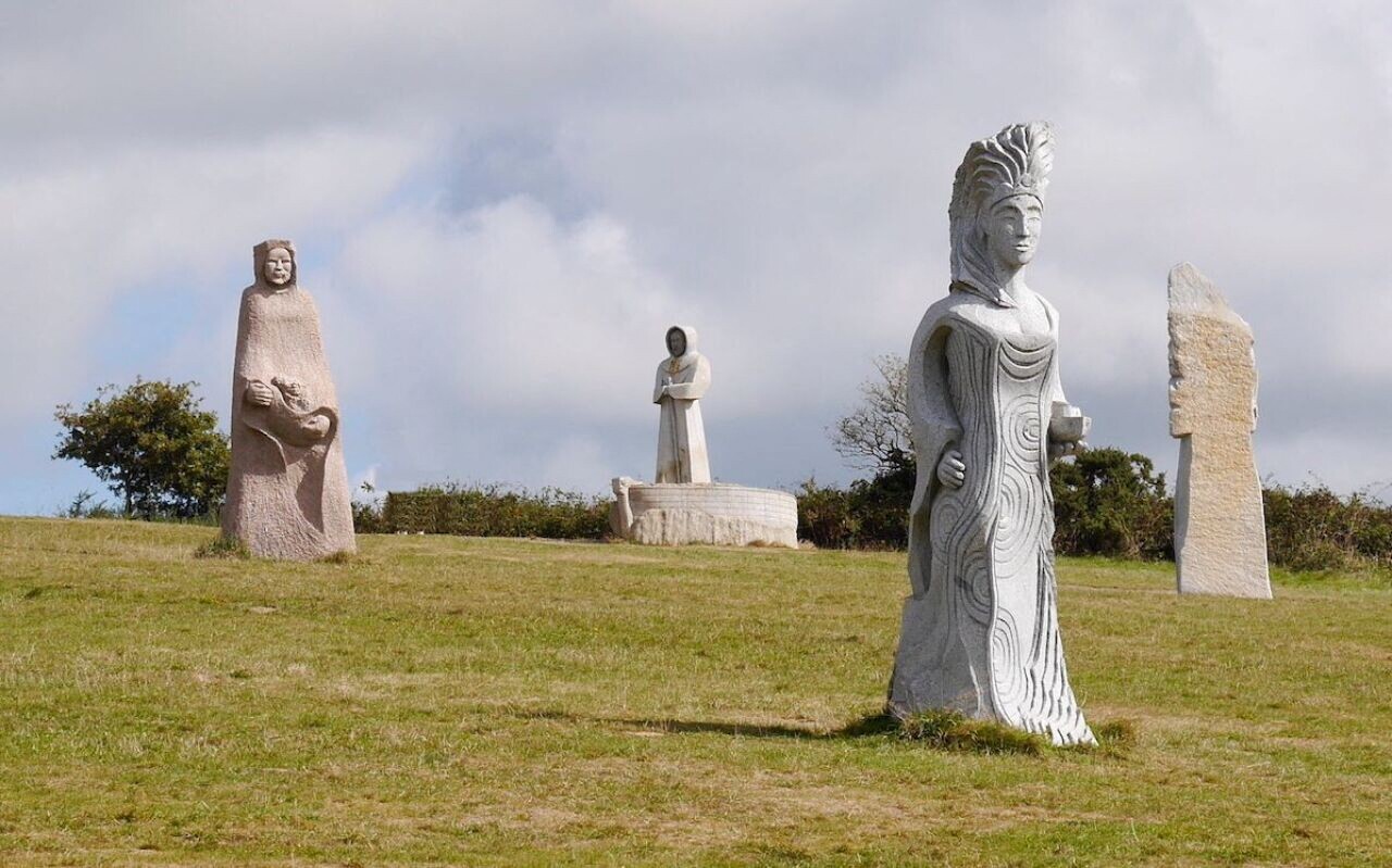 il veut ajouter une nouvelle statue à la Vallée des Saints