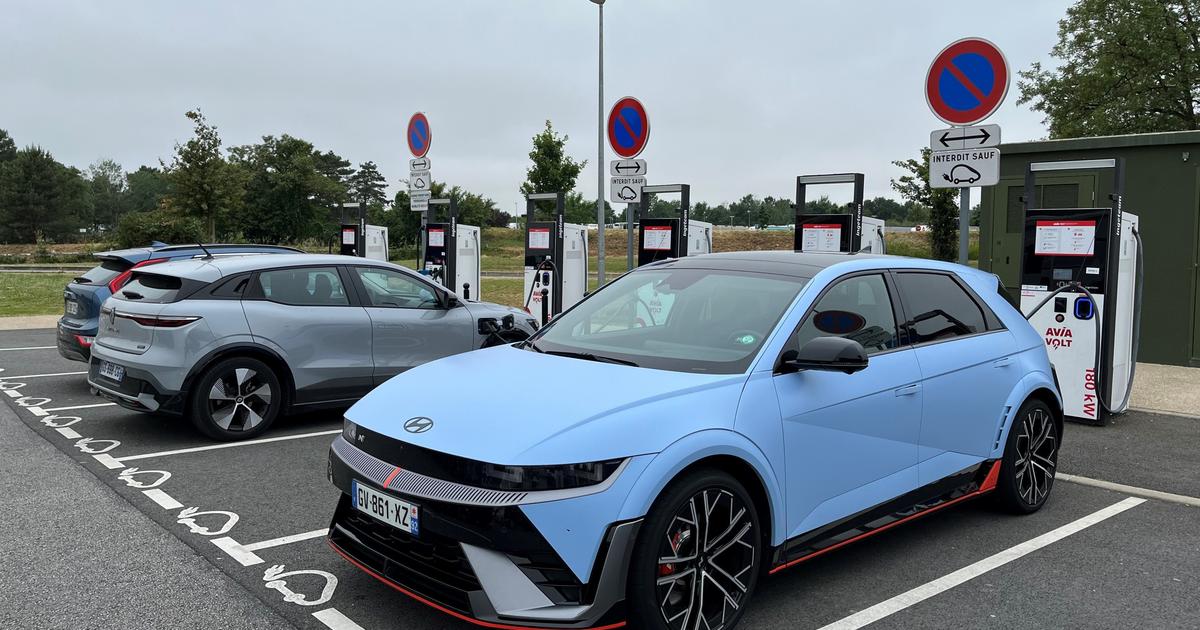 500km entre Paris et l’île de Ré, 3 étapes de recharge… Le périple du Figaro en voiture électrique un jour de départ en grand week-end