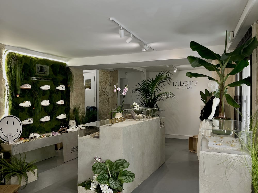 Ce concept-store rassemble une dizaine de marques singapouriennes à Paris