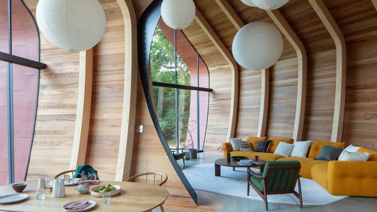 Sur la côte anglaise, une maison de vacances aux airs de bateau viking