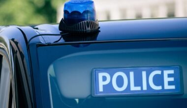 Un couple de seniors retrouvé mort par balle dans son appartement près de Lyon