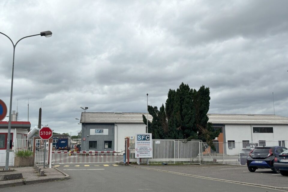 L'entreprise SFC Solutions, située à Charleval (Eure) a subit de gros dégâts mercredi 25 juin 2025, par un tourbillon lors de l'orage.