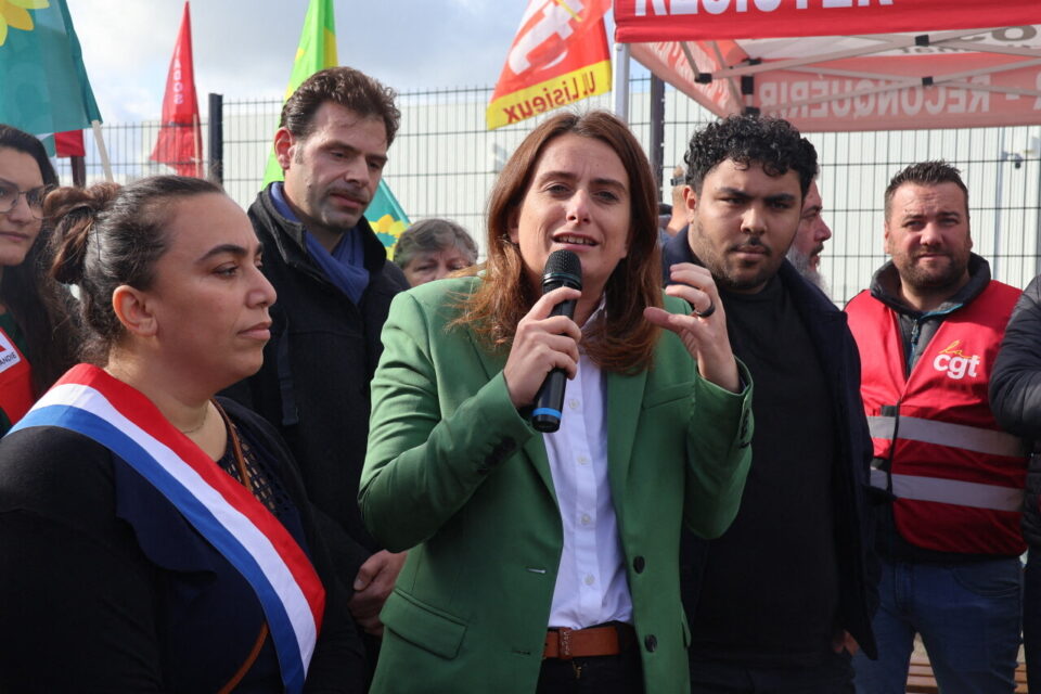 Marine Tondelier a pris la parole devant les salariés en grève.