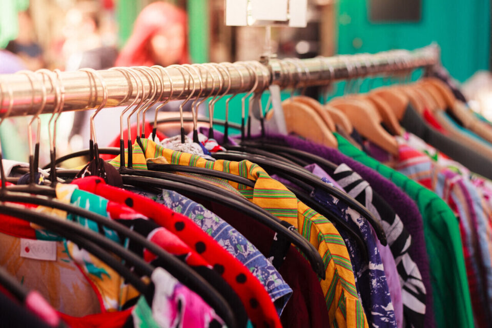 Une vente vintage est organisée en centre-ville de Toulouse, dimanche.
