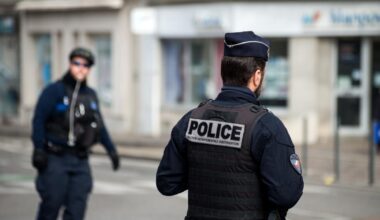 des tags antisémites et des croix gammées retrouvés sur une école touchée par un début d’incendie