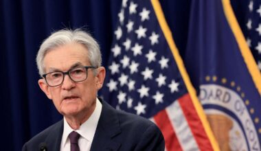 la Fed peut «attendre» avant de baisser ses taux, répète son président Jerome Powell