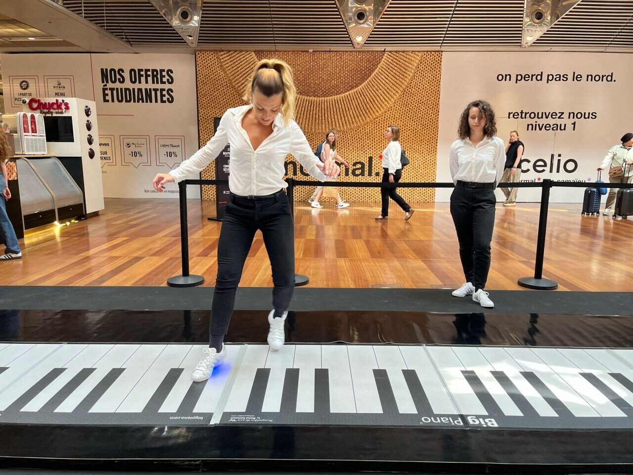 Lille. C'est quoi ce piano géant qui a été installé au centre commercial Westfield Euralille ?
