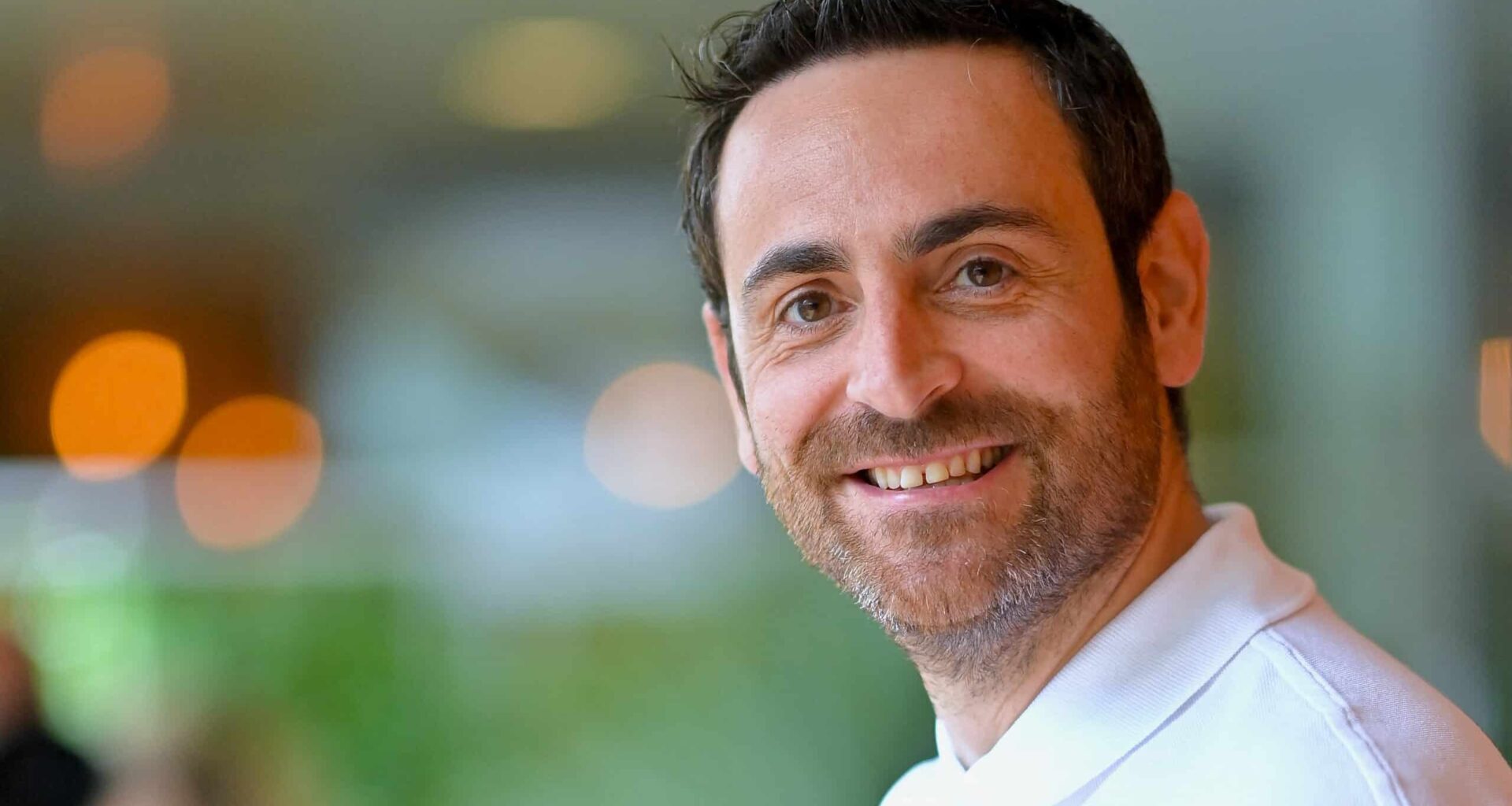 "3,9 millions…" : malgré les pressions de TF1, Camille Combal signe à nouveau chez NRJ