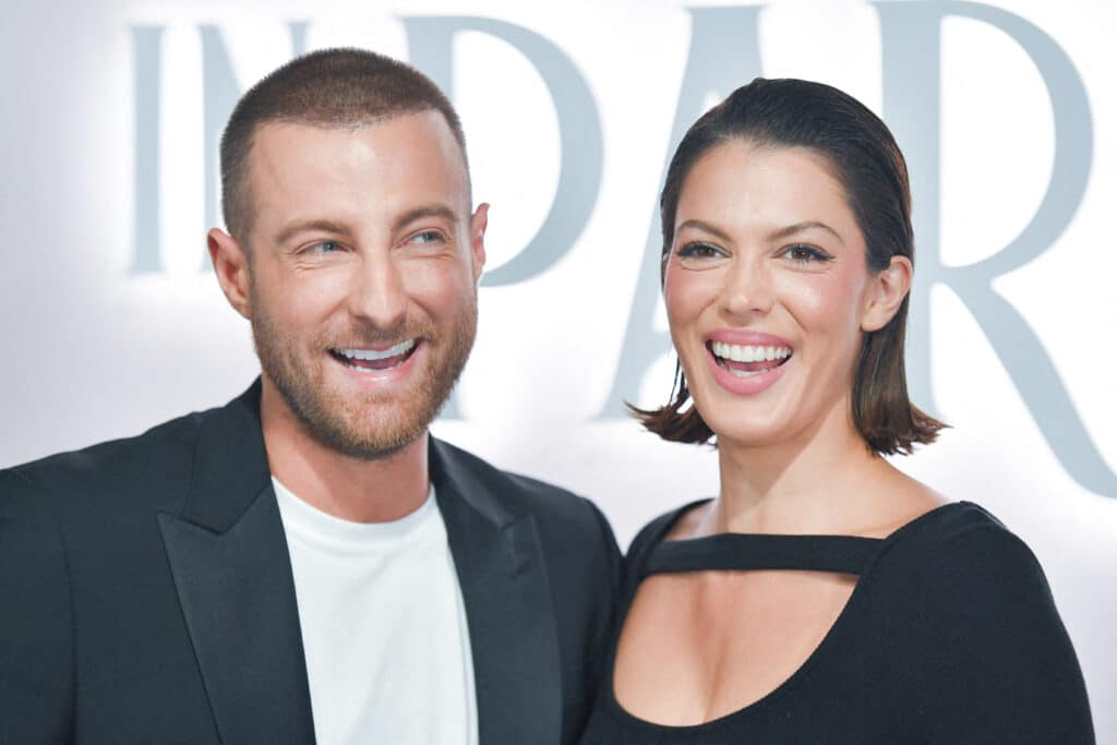 Affaire Iris Mittenaere vs Aqababe : Paul Duchemin, le meilleur ami de l’ex Miss France, tente de sauver sa peau