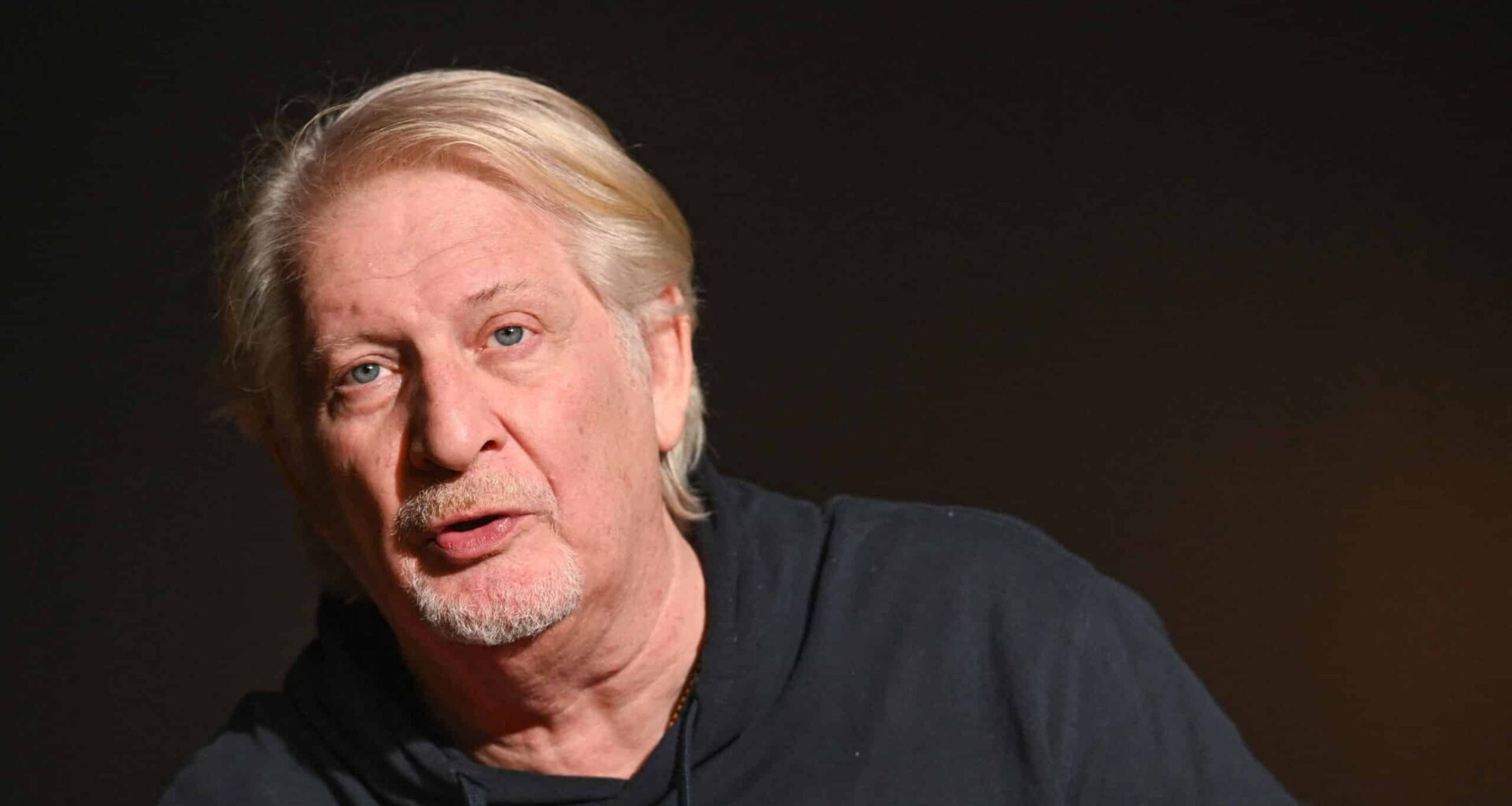 Patrick Sébastien empêché de monter "le plus petit cabaret du monde" : "je suis écœuré", "on me casse les c**illes"