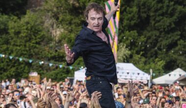 Cali : le chanteur saute sur une fan, elle est transportée aux urgences