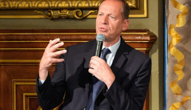 Tour de France 2025 : Christian Prudhomme va jouer dans la série « Un si grand soleil »