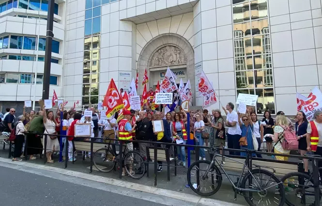 "Je ne soigne pas avec un chronomètre": le personnel de l'hôpital Lenval manifeste pour la quatrième fois en cinq semaines à Nice