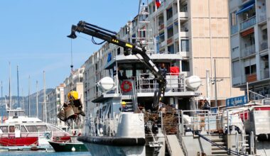"Nettoyer la mer, ça commence par la terre": l'opération Rade propre prend ses quartiers à Toulon