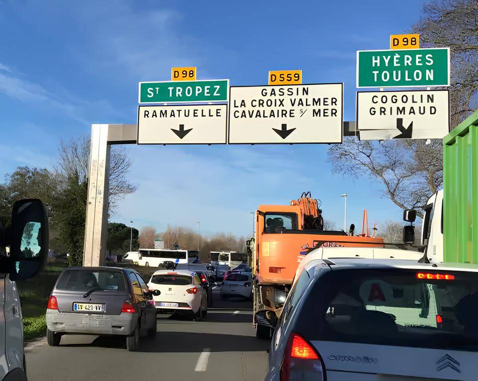 Le carrefour de la Foux dans le Golfe de Saint-Tropez clignotera jusqu’à mi-juin
