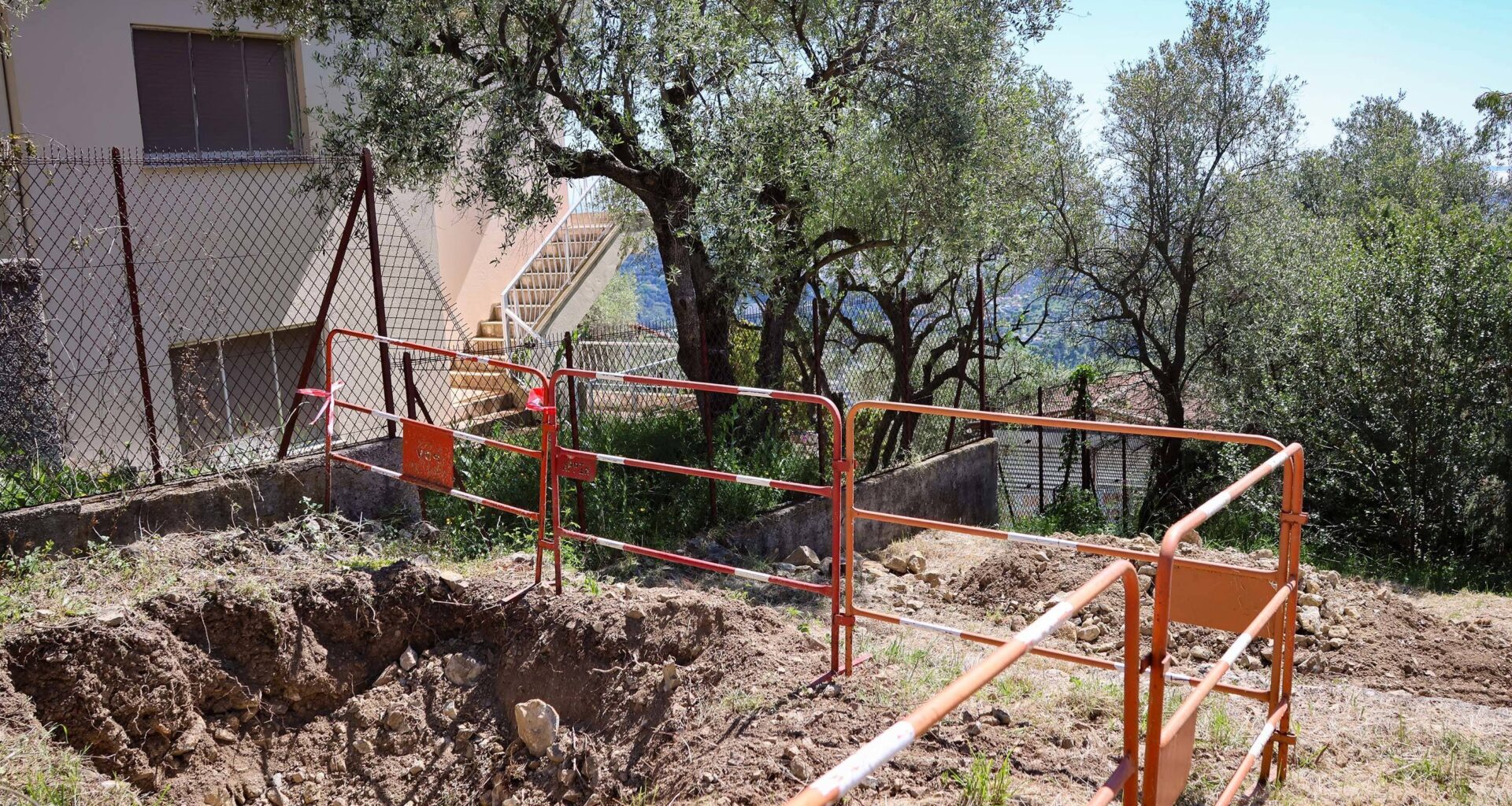 Le maire de cette commune près de Nice voulait empêcher l’installation d’une antenne-relais, la justice lui donne tort