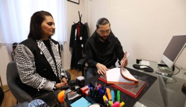 Apologie du terrorisme: la peine de la militante niçoise propalestinienne Amira Zaiter divisée par deux