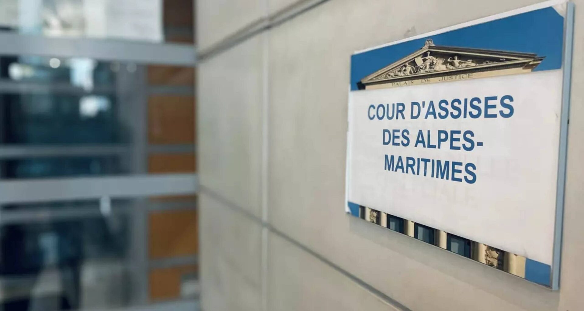 "Avec ça, on tranche la tête des agneaux": un homme condamné à 30 ans de réclusion pour avoir lardé à coups de feuille de boucher le visage de son épouse à Nice