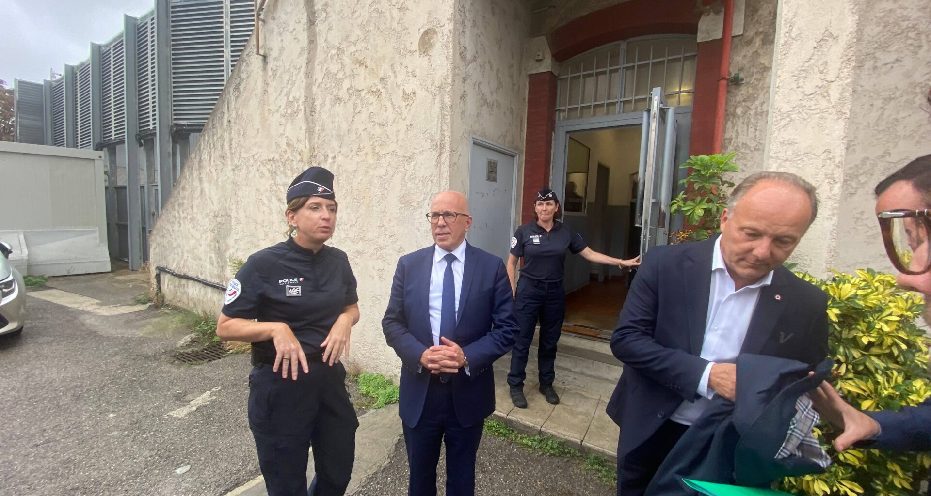 "Ça faisait peur d’avoir ça près de chez nous": les riverains soulagés de la délocalisation du centre de rétention administrative pour les étrangers de Nice à Grasse