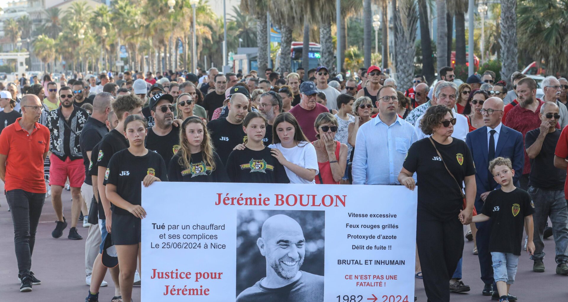 Hommage à Nice: ils ont marché afin de réclamer "justice pour Jérémie", ce pompier tué par un chauffard sur la Prom'