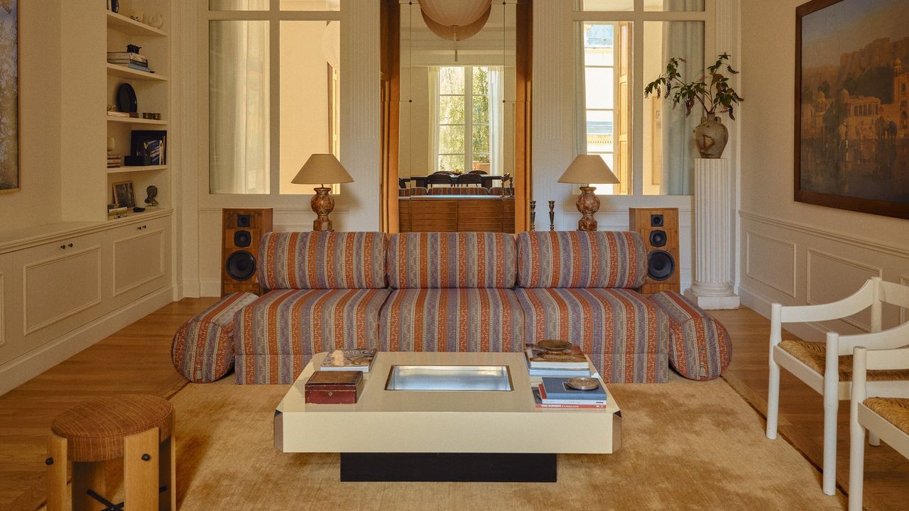 À Paris, un appartement dans l'ancien hôtel particulier de François Mansart